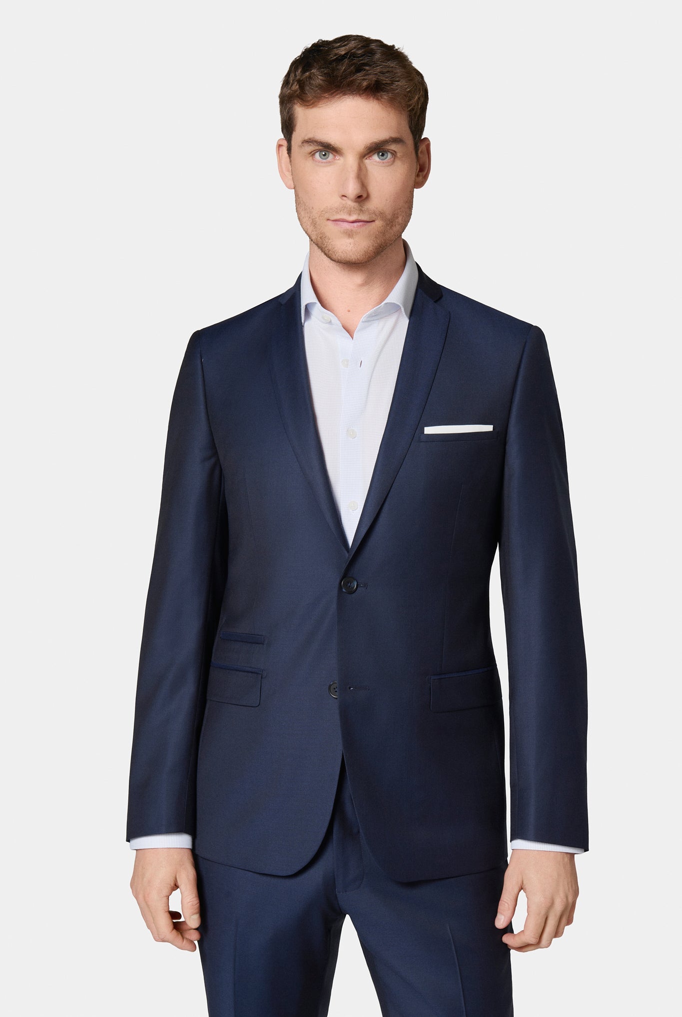 Costume, sergé pure laine de la Maison italienne Zegna Jerem, entièrement doublée, intérieur semi-doublé