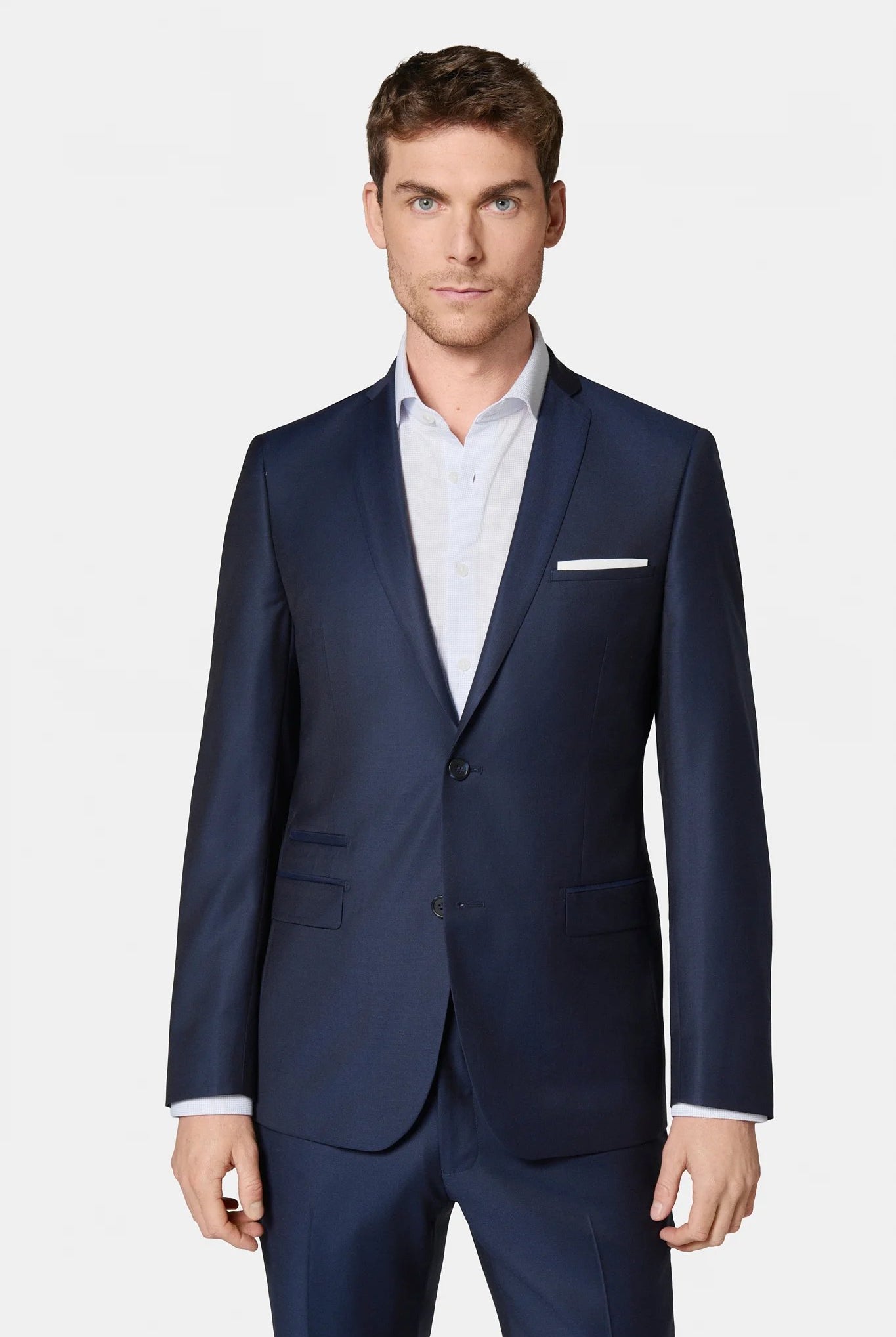 Costume, sergé pure laine de la Maison italienne Zegna Jerem, entièrement doublée, intérieur semi-doublé