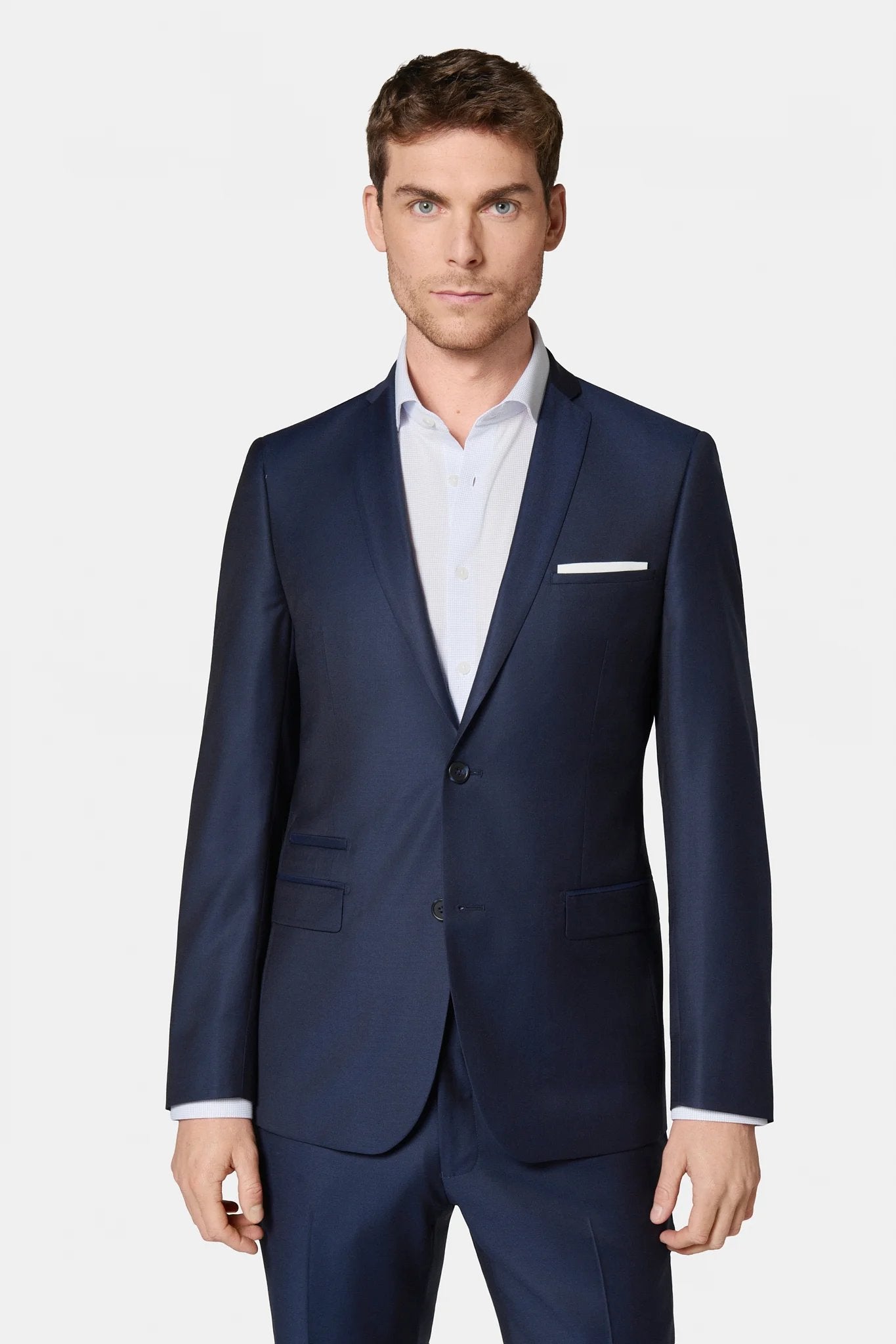 Costume, sergé pure laine de la Maison italienne Zegna Jerem, entièrement doublée, intérieur semi-doublé