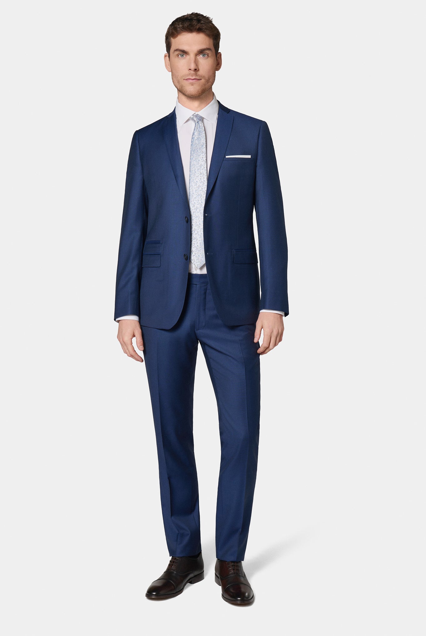 Costume en sergé pure laine de la Maison italienne Zegna fil à fil Jerem, col cranté, entièrement doublée, intérieur semi-doublé