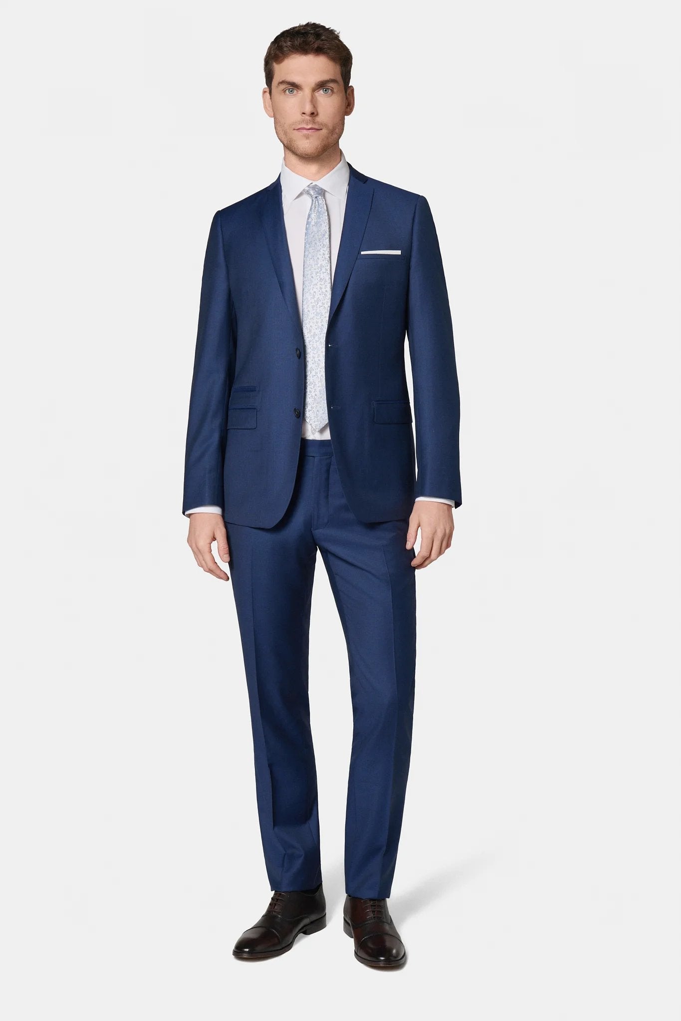 Costume en sergé pure laine de la Maison italienne Zegna fil à fil Jerem, col cranté, entièrement doublée, intérieur semi-doublé