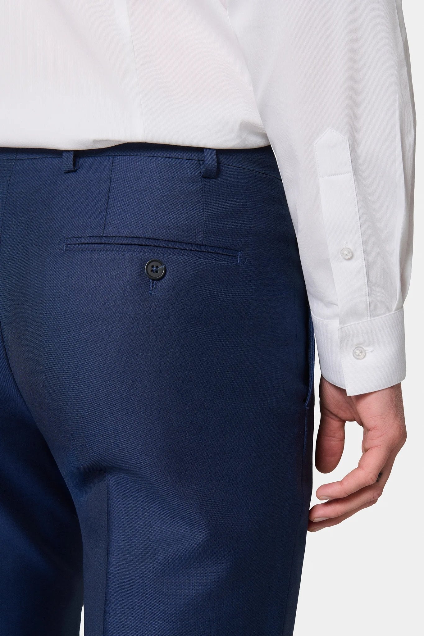Costume en sergé pure laine de la Maison italienne Zegna fil à fil Jerem, poches italiennes, poche poitrine