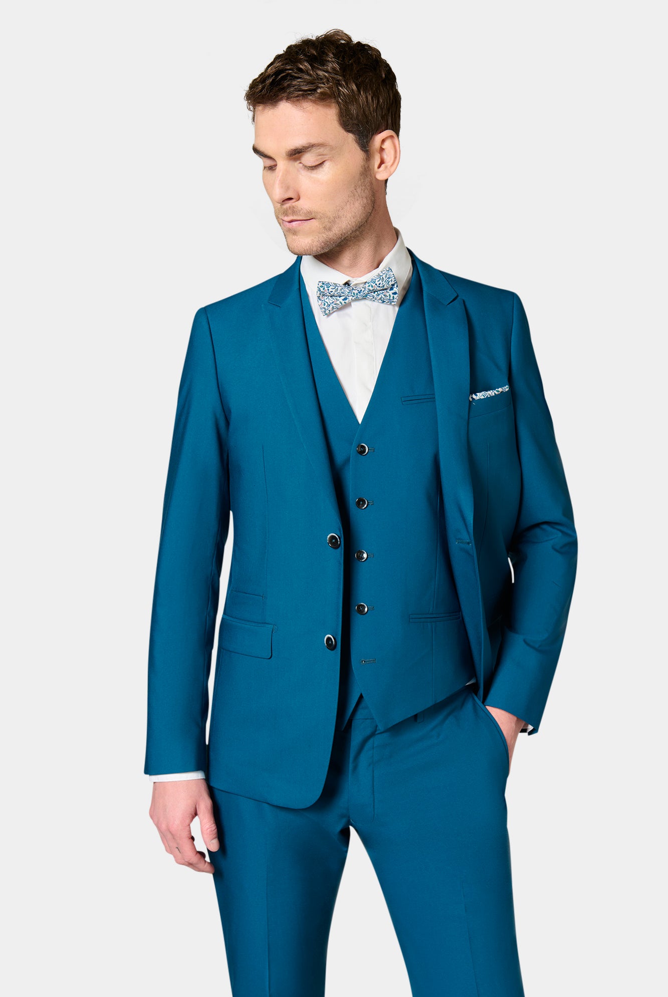 Veste de costume ajustée en sergé technique stretch Jerem, col en pointe, entièrement doublée, poche poitrine