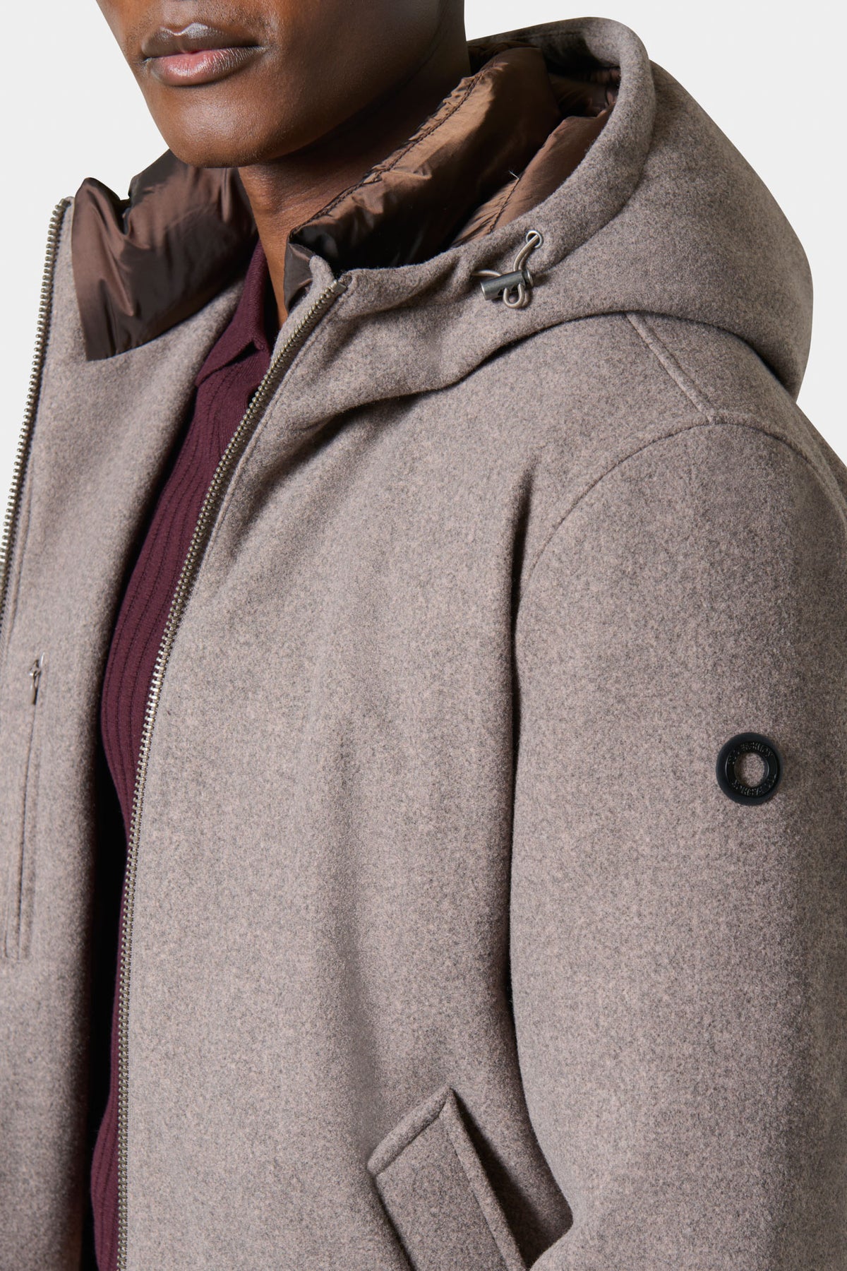 Blouson à capuche matelassé en mélange de laine