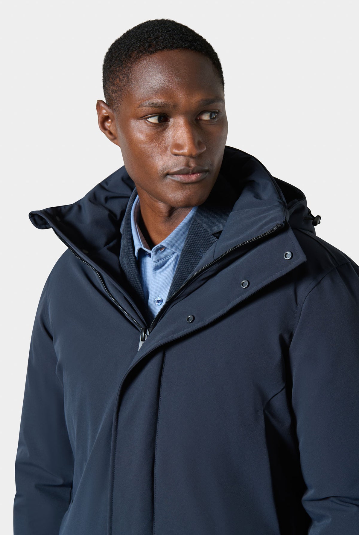 Parka à capuche homme bleu marine Jerem — détail du col et des boutons-pression
