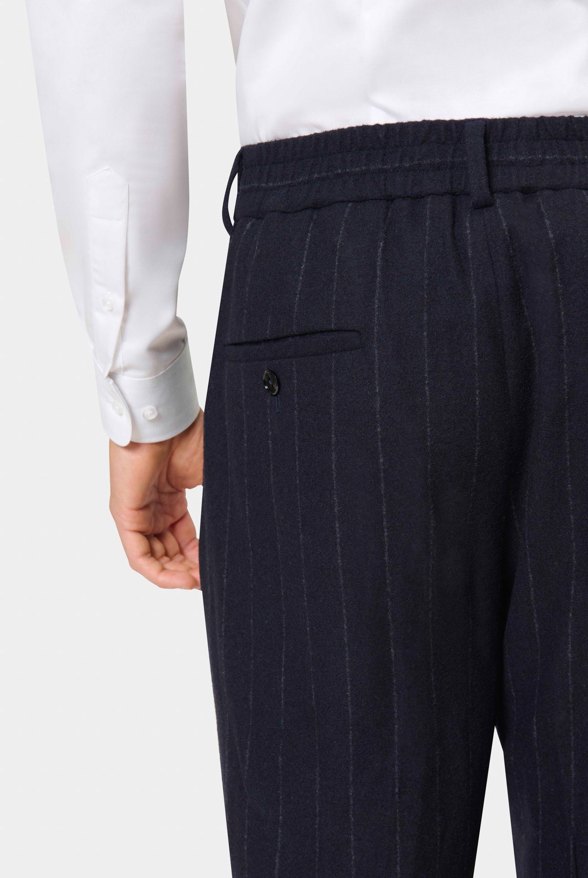 Pantalon de costume à pinces à rayures craie Jerem Paris, vue de dos