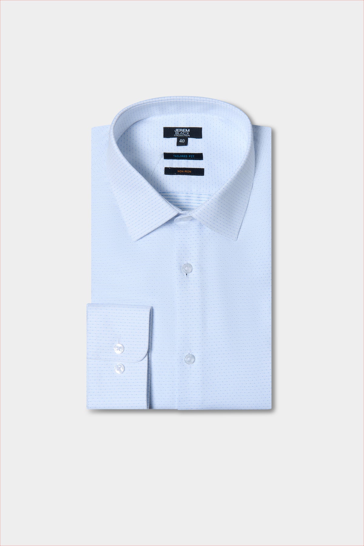 Camisa entallada de lunares sin plancha
