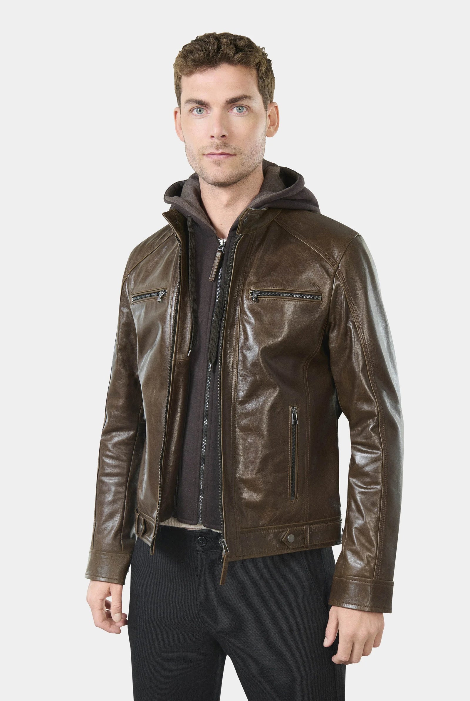Blouson en cuir avec capuche amovible en molleton Brilo Jerem, coupe ajustée