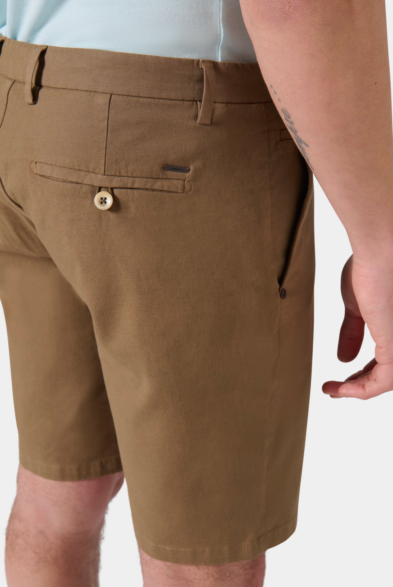 Bermuda, lin stretch Jerem, ceinture sartoriale, poches italiennes, coloris camel