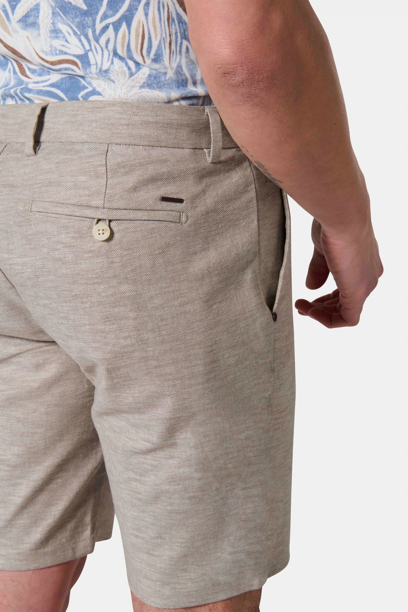 Bermuda de ville, lin-coton Jerem, ceinture sartoriale, poches italiennes