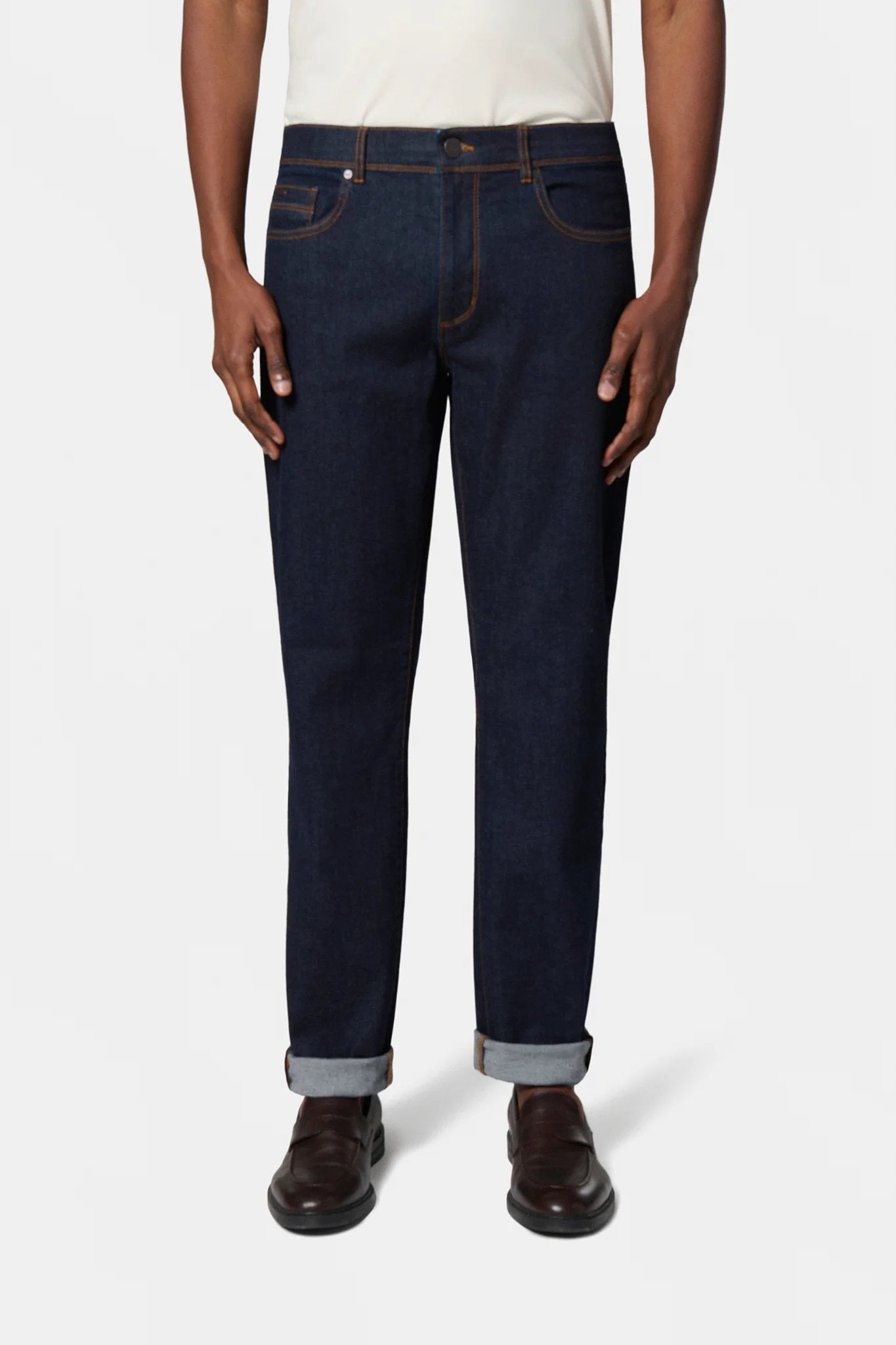 Jeans stretch coupe droite en denim brut Jerem, poches plaquées surpiquées, coupe droite, coloris noir