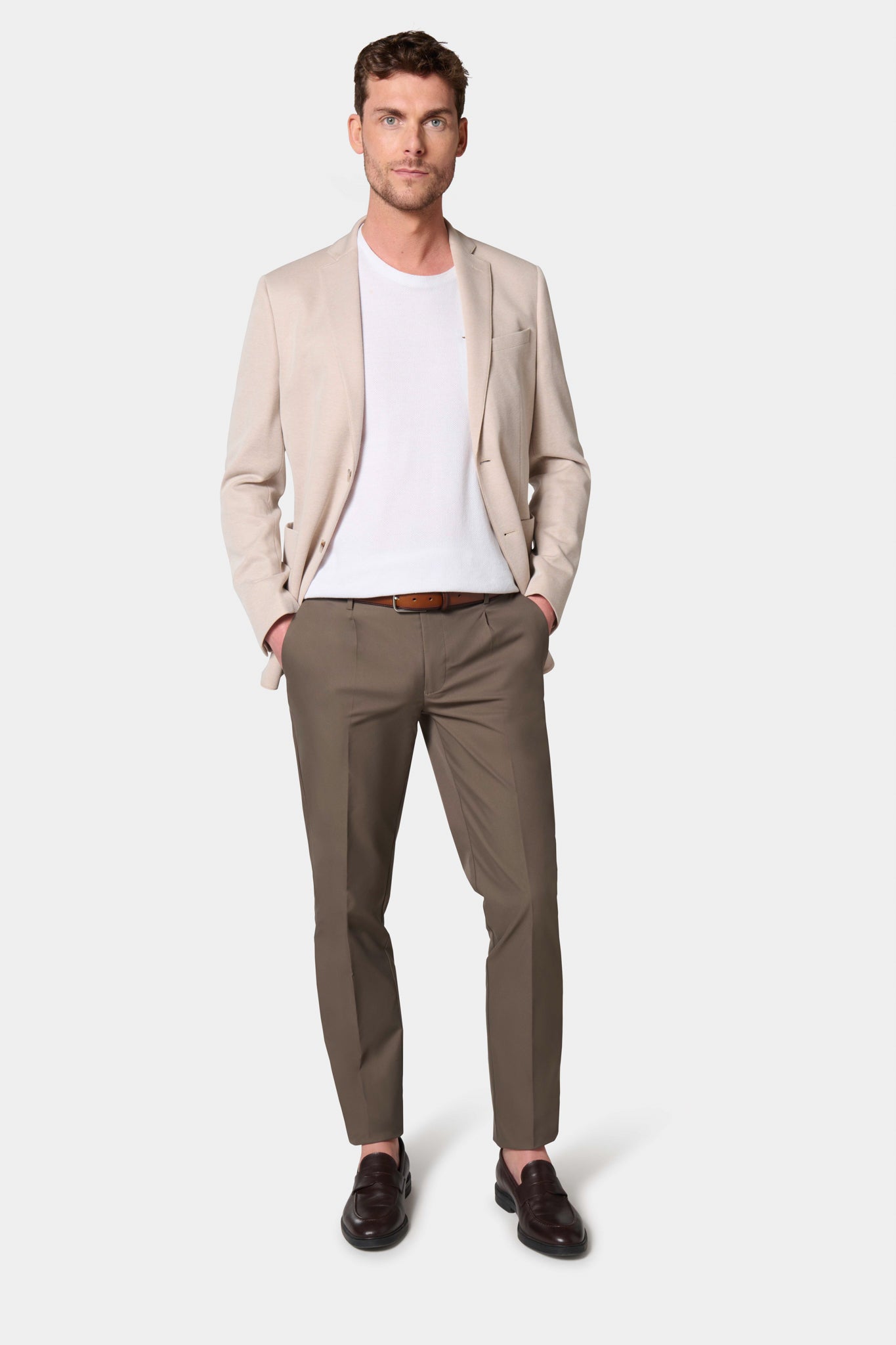 Pantalon classique à pince en gabardine technique Jerem, ceinture sartoriale stretch, ceinture sartoriale, coloris brun