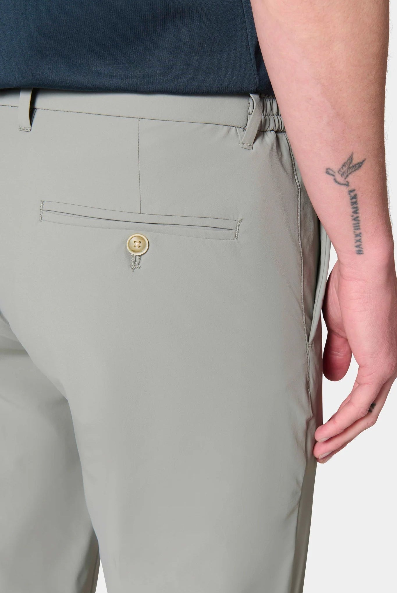 Pantalon technique ajustée Jerem, coupe ajustée, poches italiennes, coloris gris