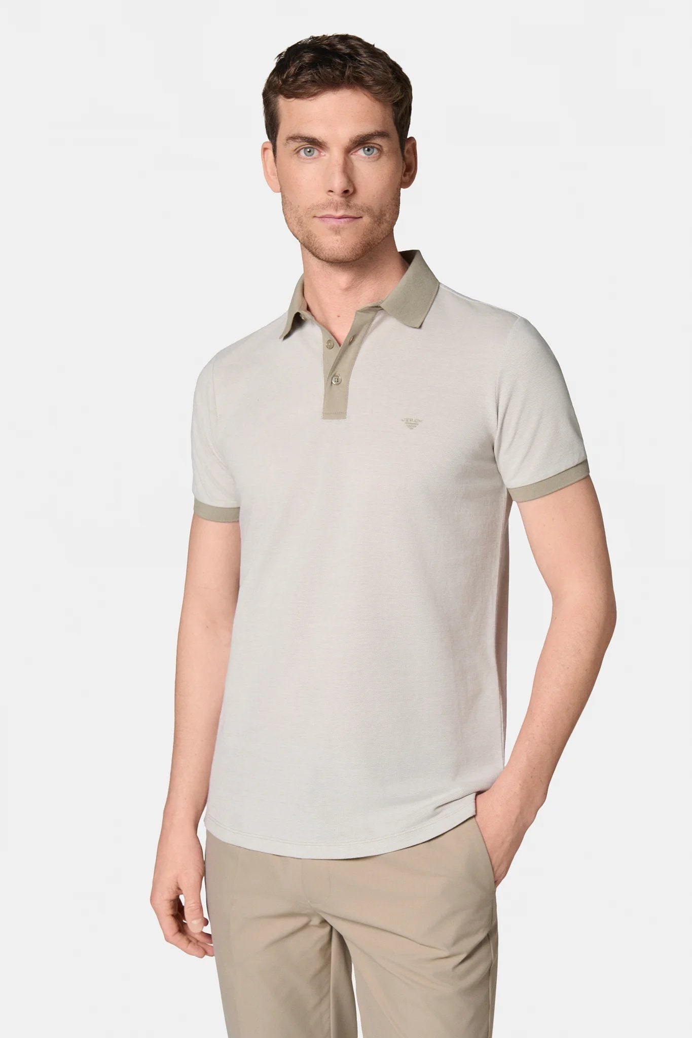 Polo en piqué de coton manches courtes Jerem, col chemise, manches courtes, coupe confortable, coloris beige