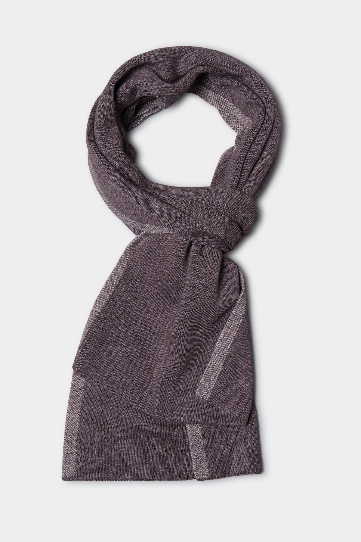 Men's ribbed knit scarf with intarsia finish