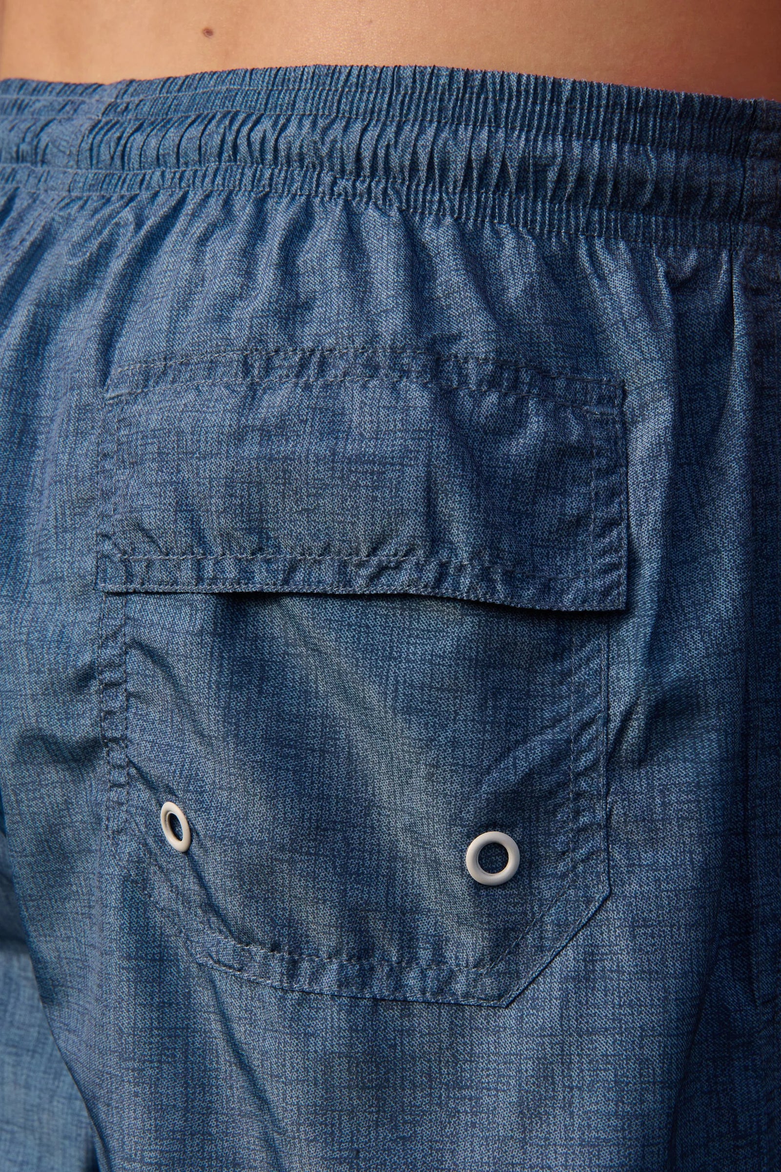 Maillot de bain esprit chiné Jerem — bleu chiné — détail poche arrière