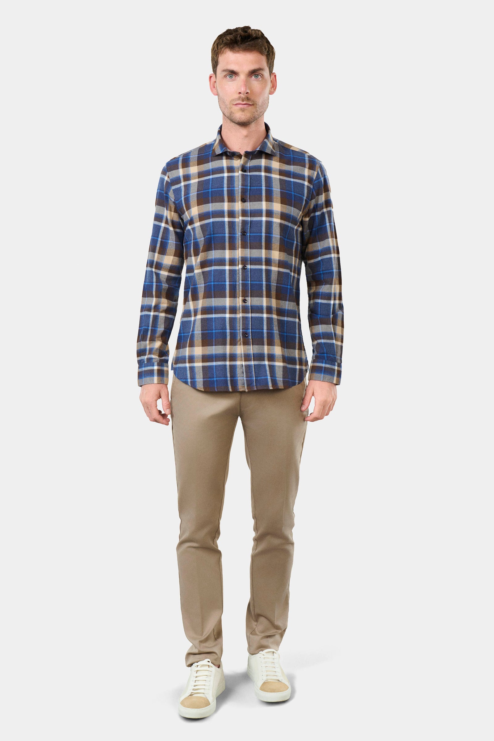Coton brossé carreaux semi-italien coupe confortable — Chemise Jerem, col semi-italien, coupe confortable