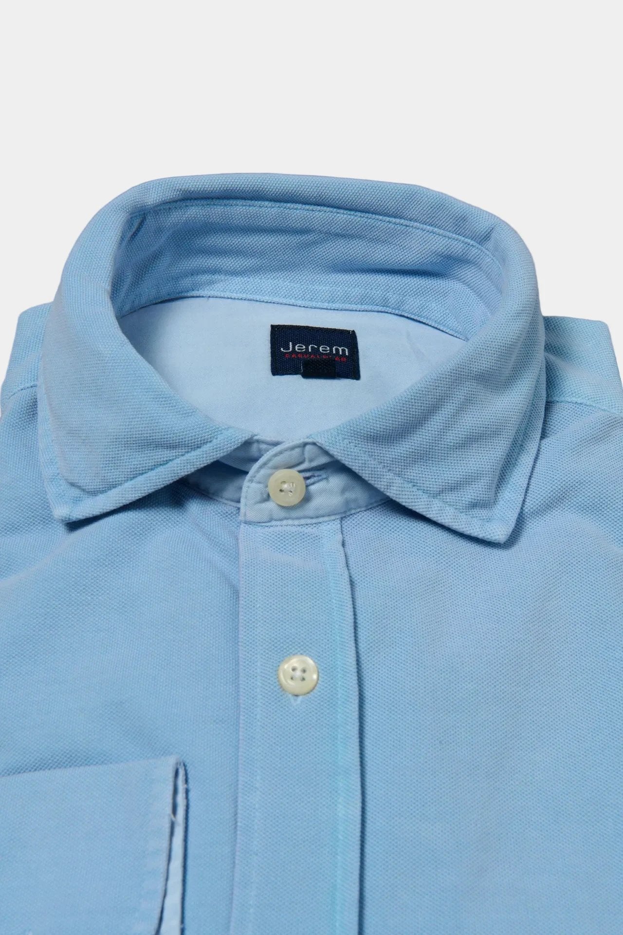 Pièce en maille piquée de coton coupe confortable — Chemise teinte Jerem, coupe confortable, col semi-italien