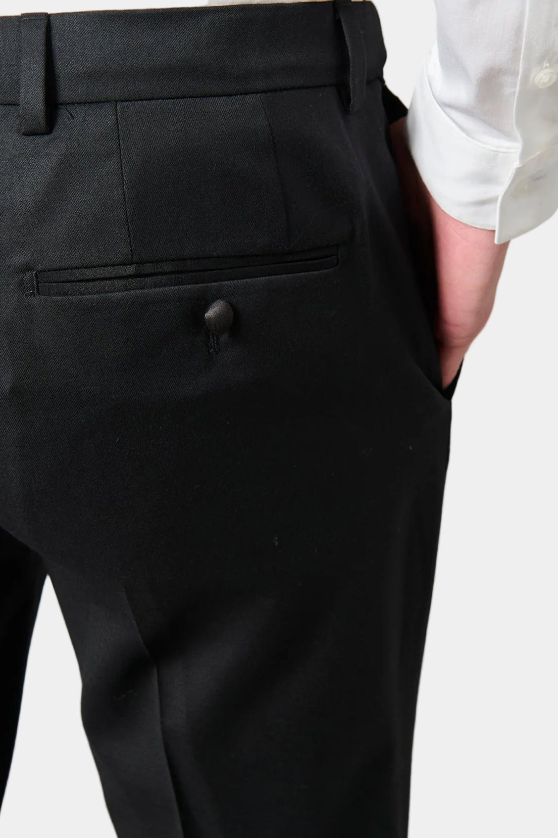 Smoking en sergé « Natural stretch » a de laine vierge Super 120's Jerem, simple boutonnage, coupe droite