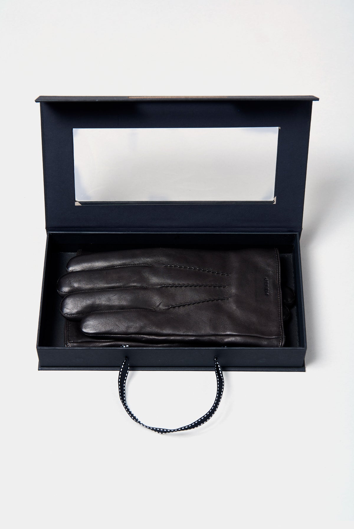 Gants en cuir grainé gadeers Jerem Paris, porté
