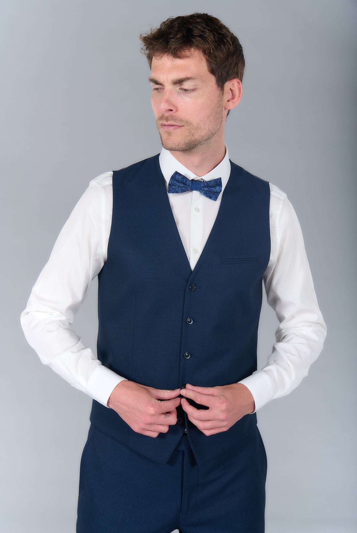Subtle houndstooth stretch waistcoat by Jerem