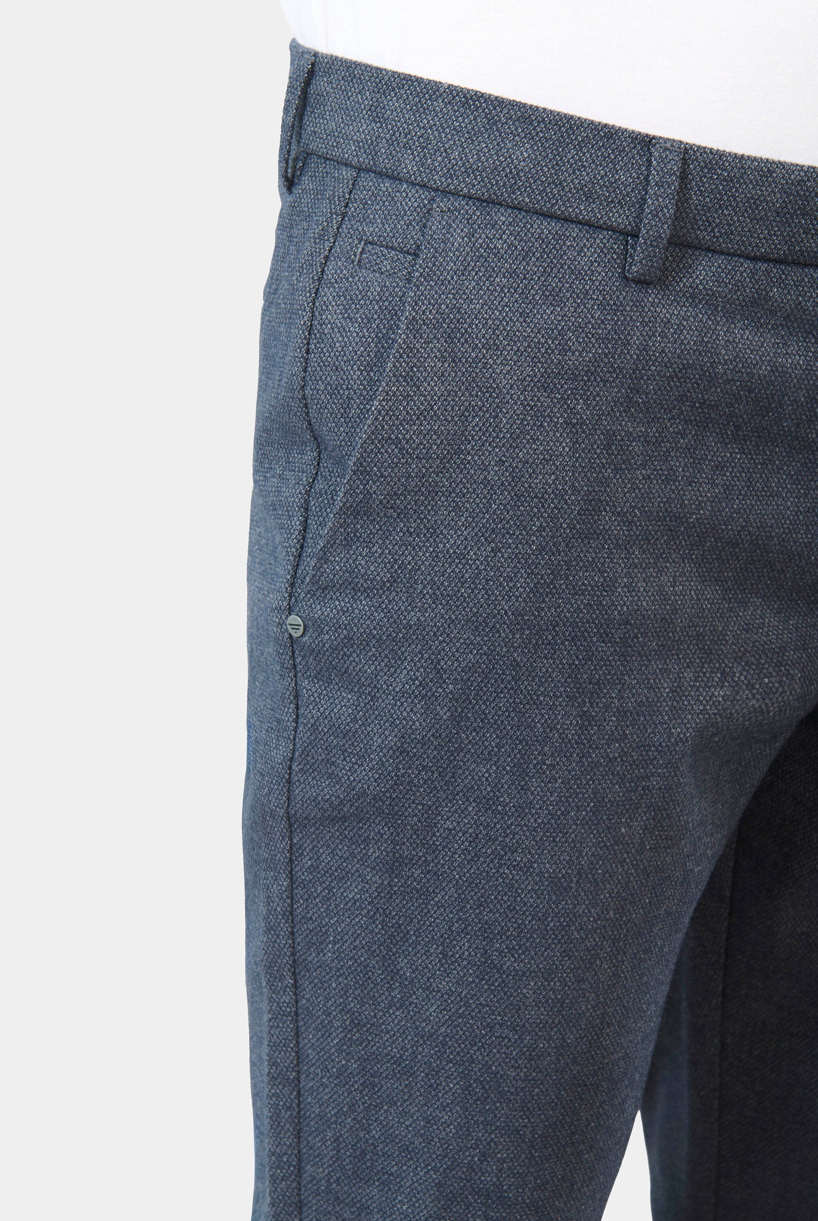 Pantalon minimaliste, faáonné de micro-motif fantaisie Jerem, ceinture sartoriale, poches italiennes