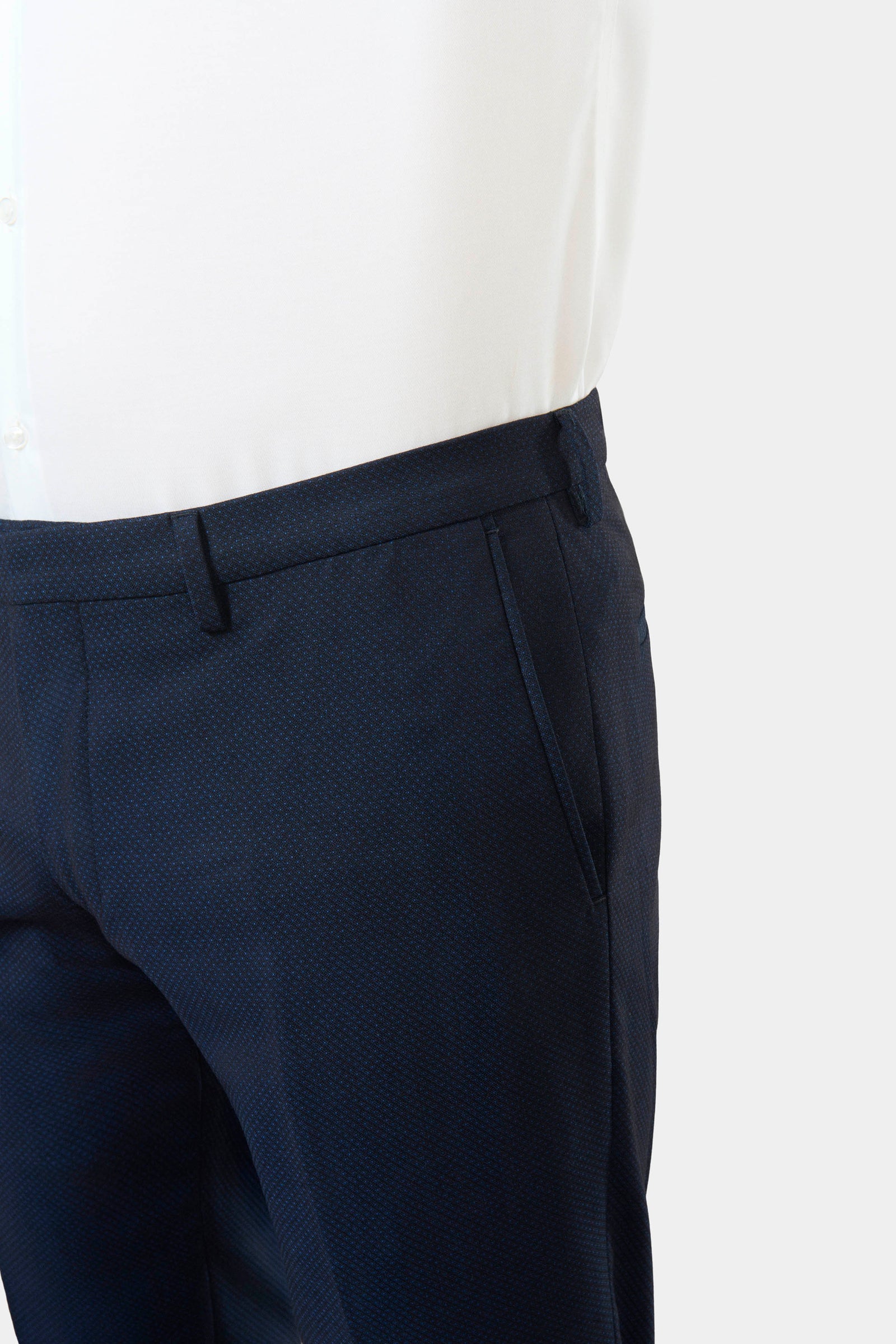 Pantalon de costume ajusté stretch effet plumetis Jerem, ceinture sartoriale stretch, ceinture sartoriale