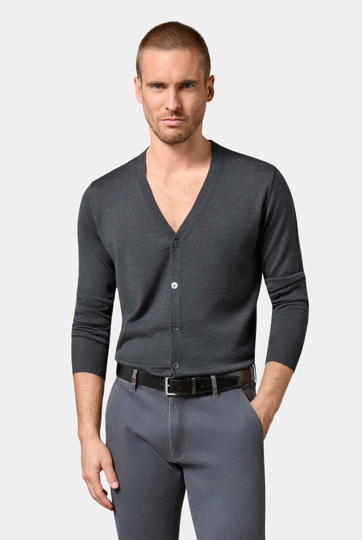 Jerem V-neck cardigan in Pablo merino wool