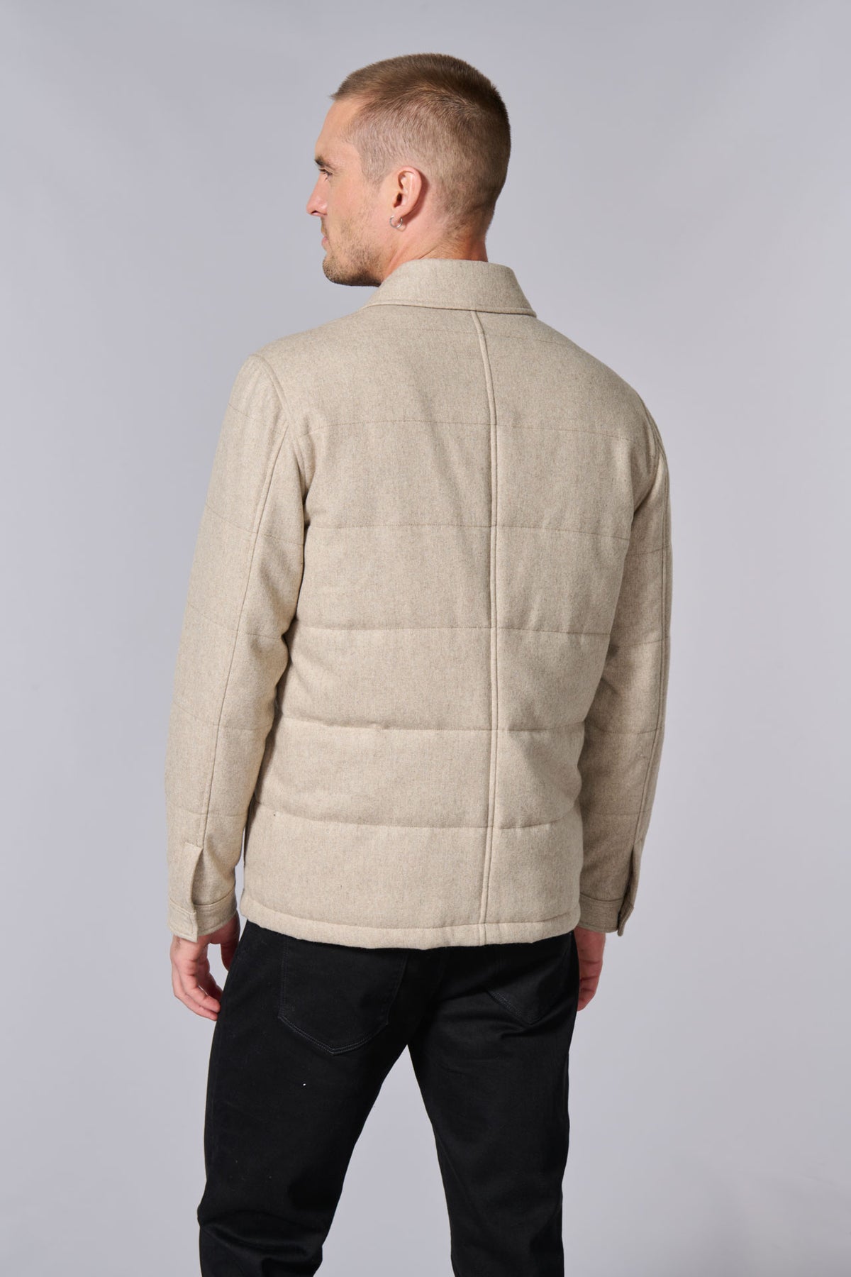 Veste matelassée, drap de laine recyclée Jerem, poches plaquées surpiquées, col chemise