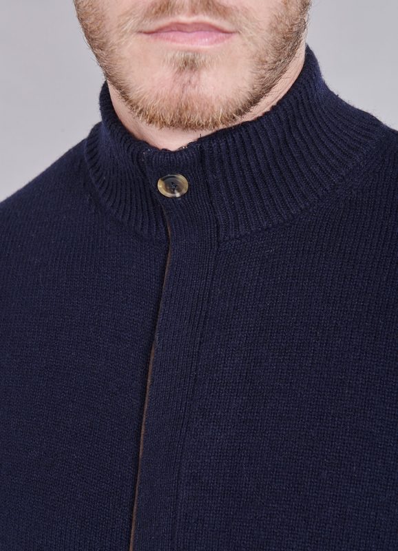 Thick cardigan with stand-up collar