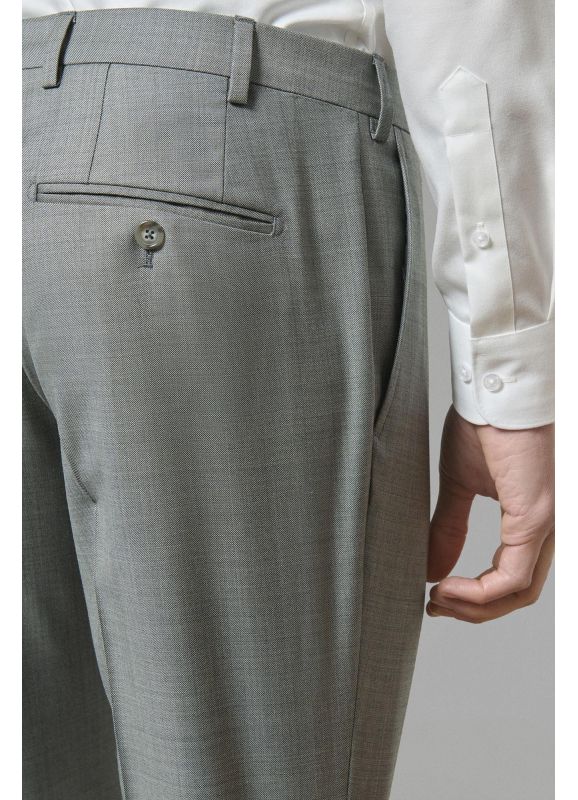 Suit pants in Super 110’s virgin wool fil-à-fil