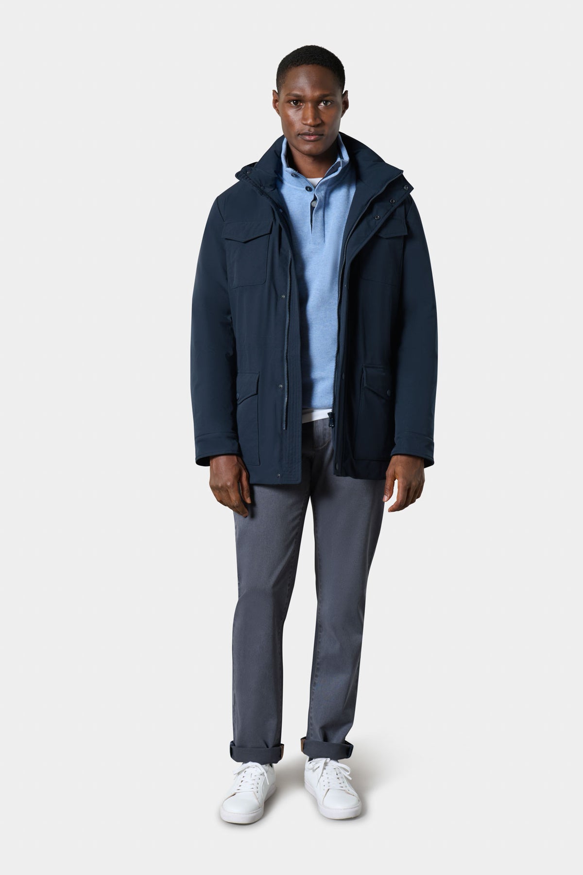 Parka con capucha cortaviento multibolsillos