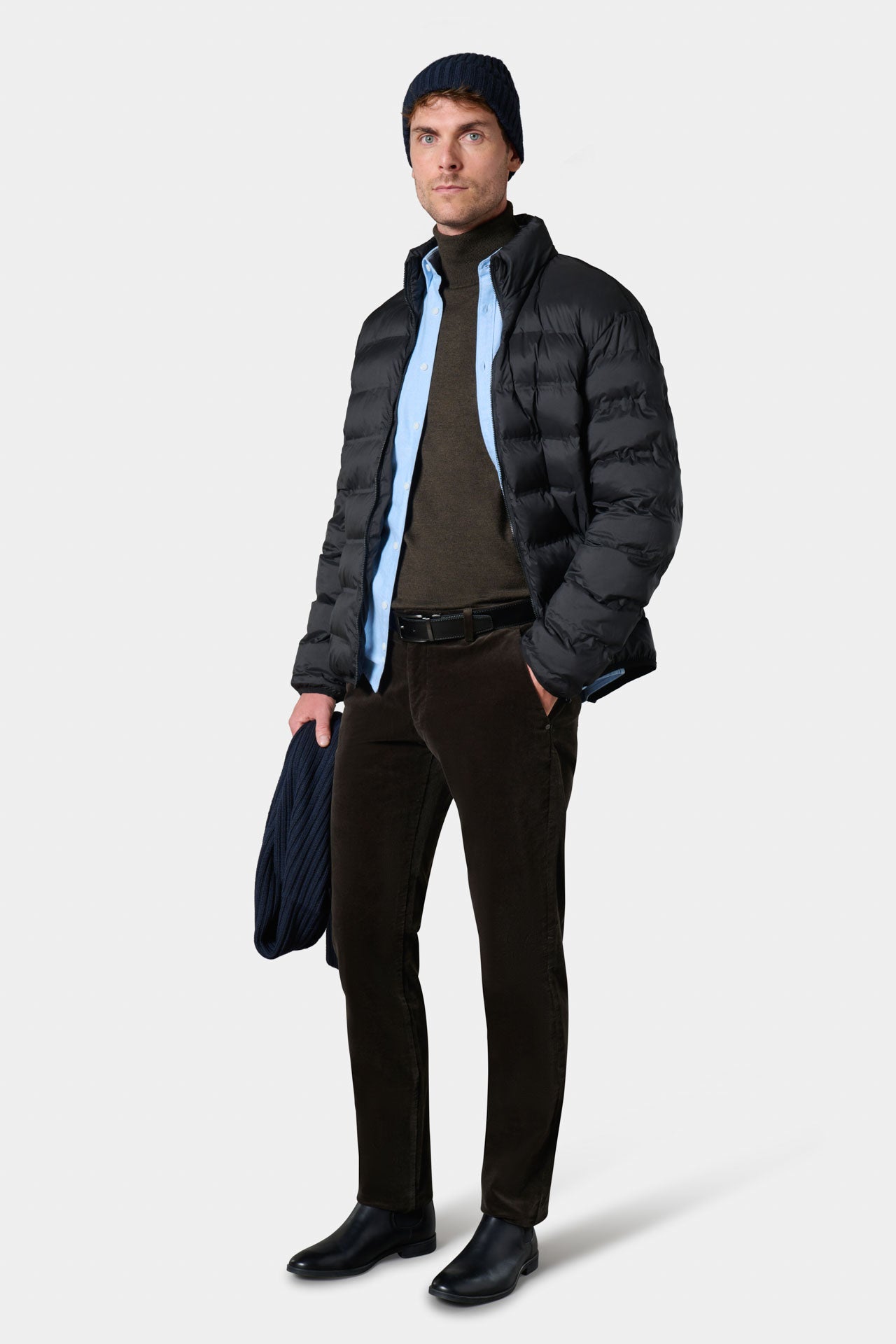 V-neck jumper in merino wool