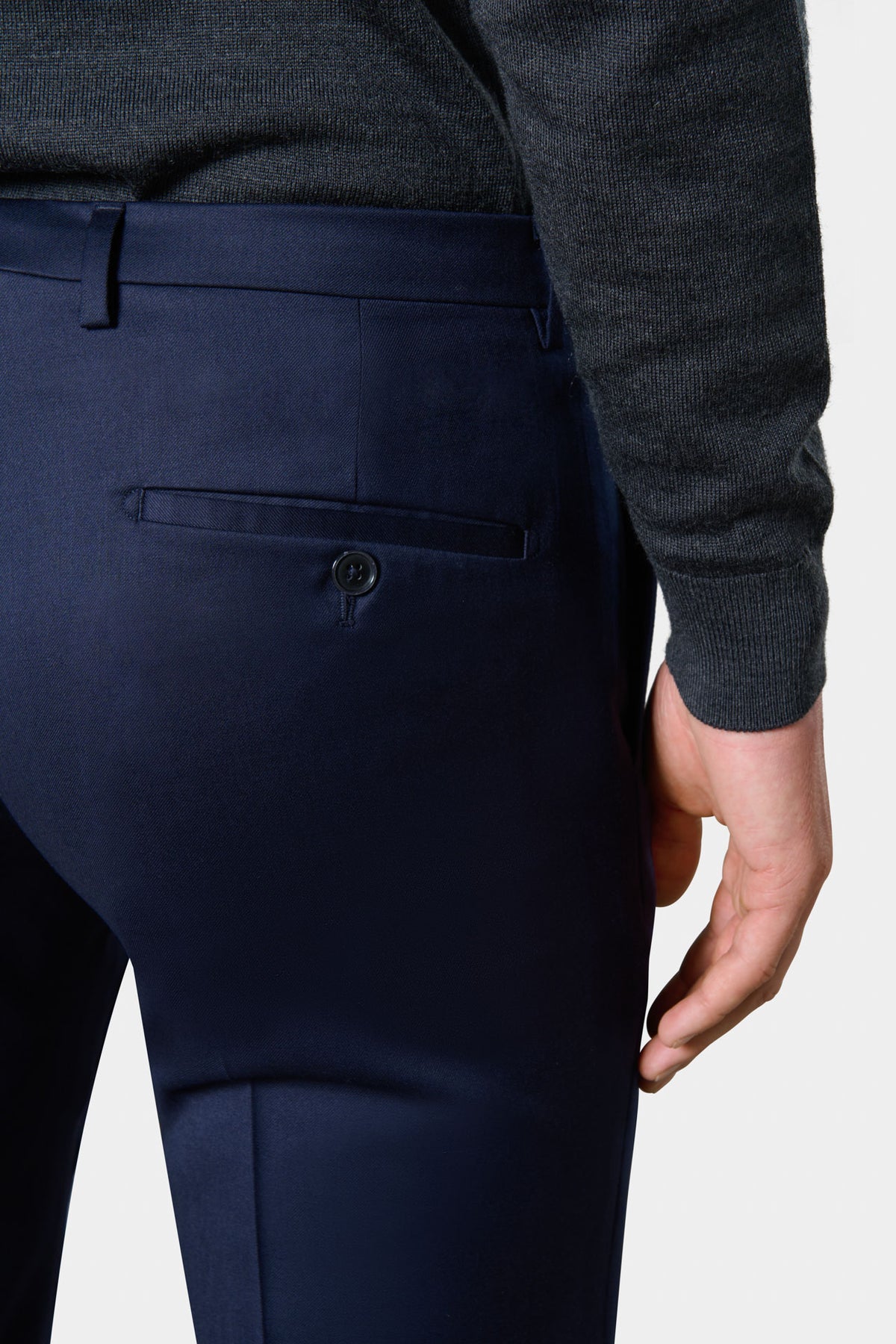 Fitted suit trousers in Super 120's wool