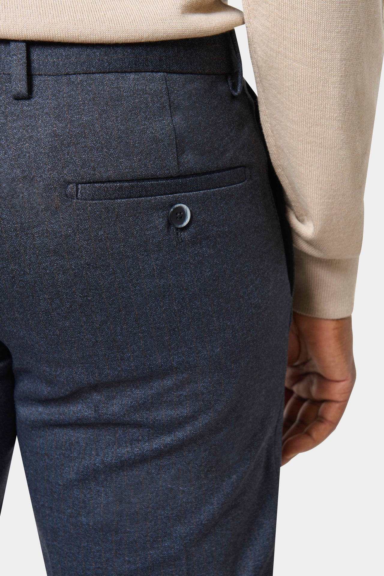 PANTALON — vue de face