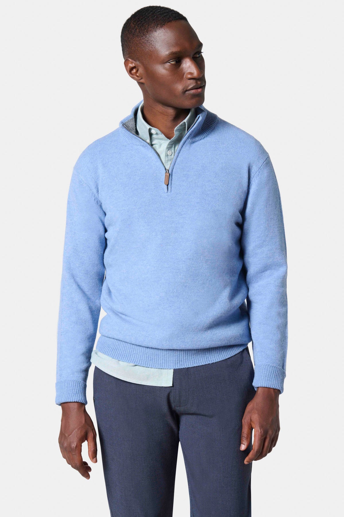 Pull col camionneur Numar — vue de dos
