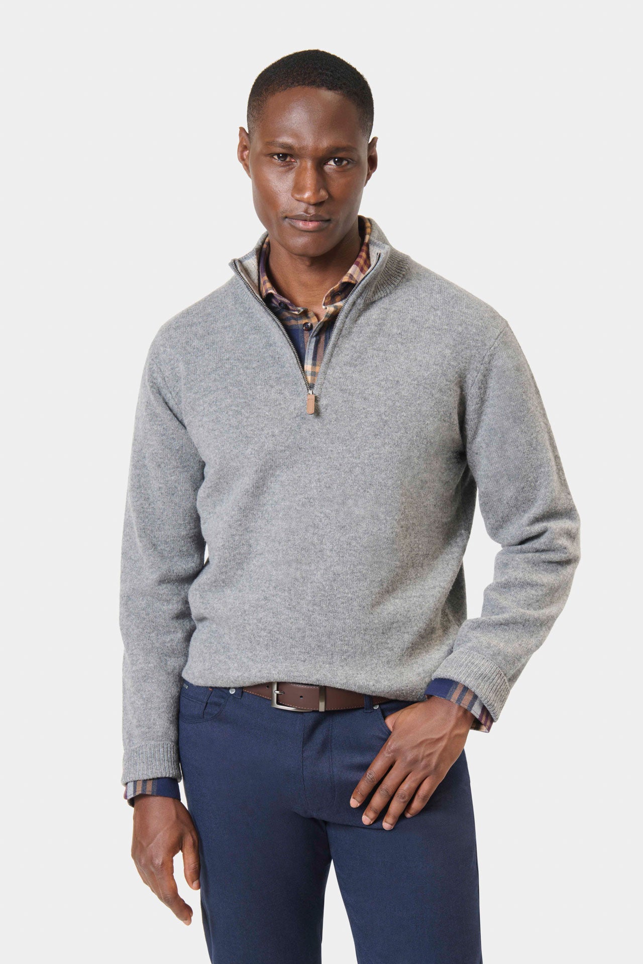 Pull col camionneur Numar — vue de trois-quarts