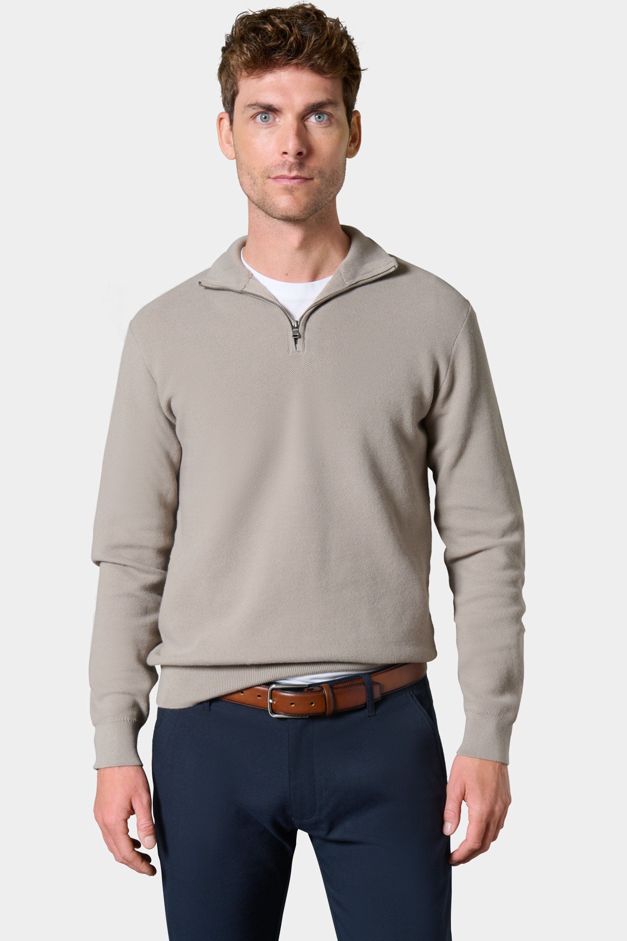 Pantalón de pinzas de sarga con cordón ajustable