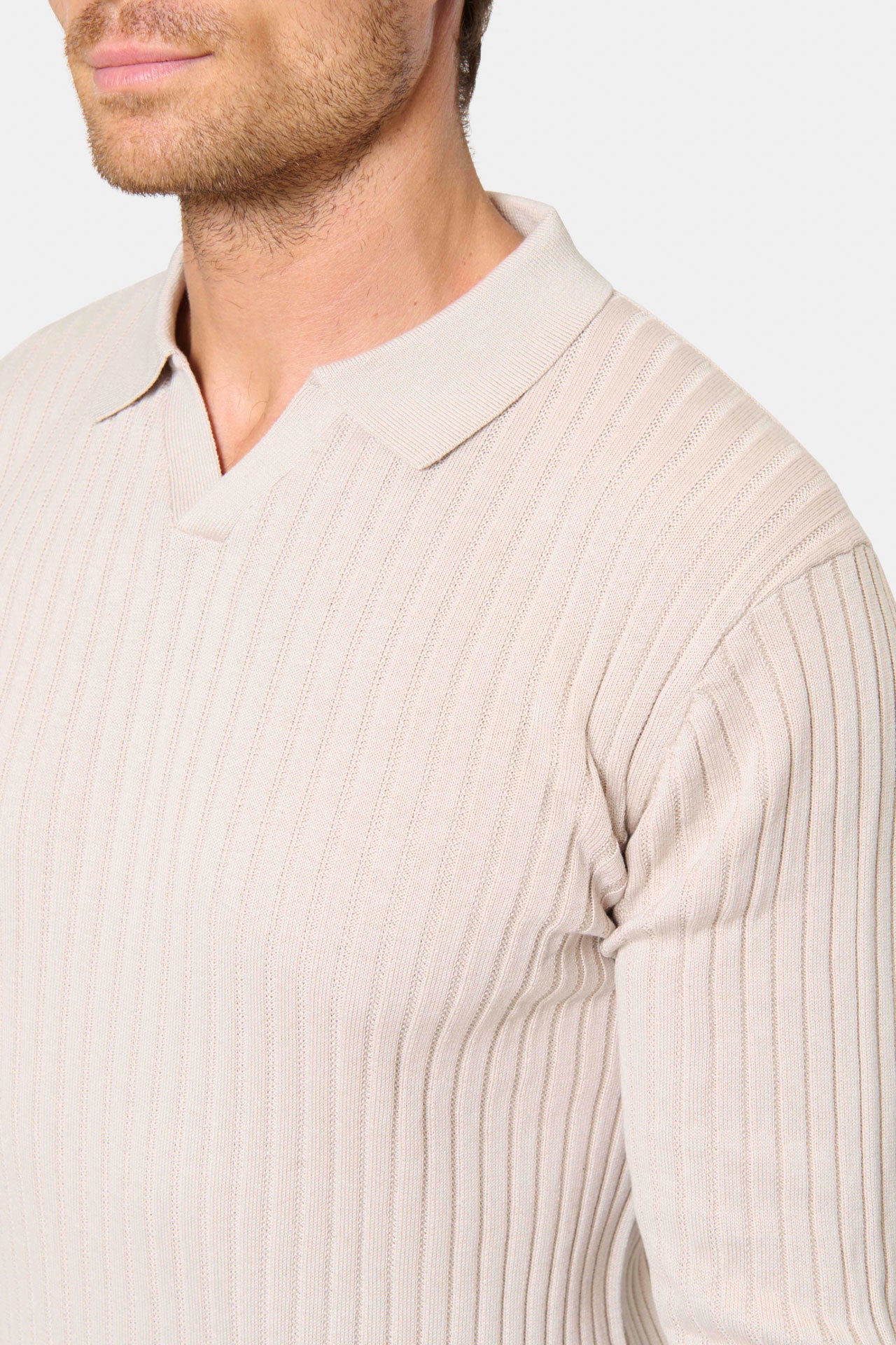 Pull col polo ouvert en maille jacquard Jerem Paris, vue de détail