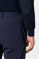 Pantalón con pinzas de pernera estrecha en punto técnico Jerem – vista 3