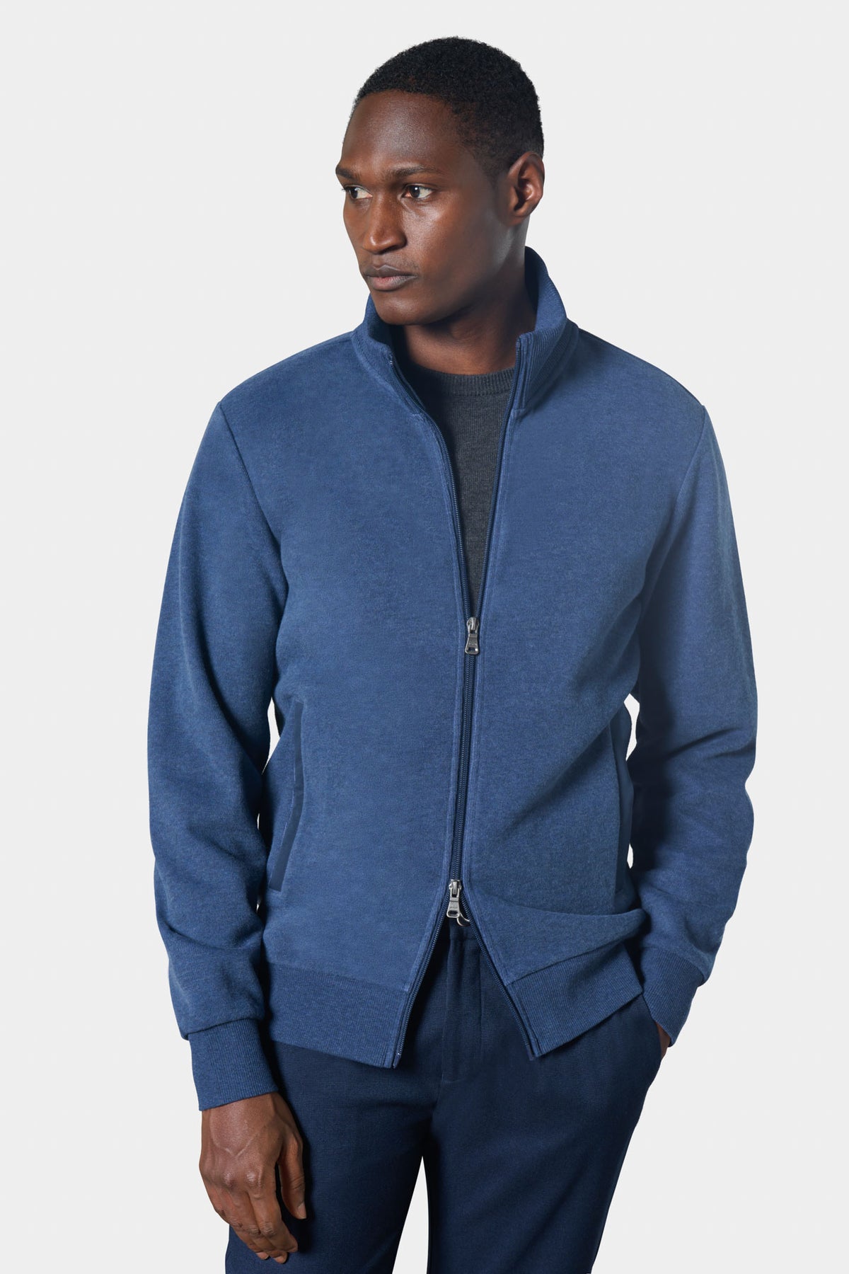 Chaqueta de punto con cremallera y cuello alto en canalé