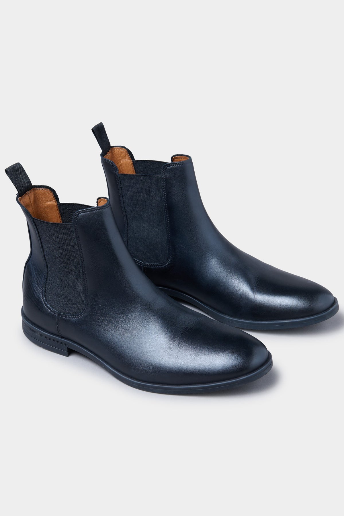 Botines Chelsea de piel con pátina a mano