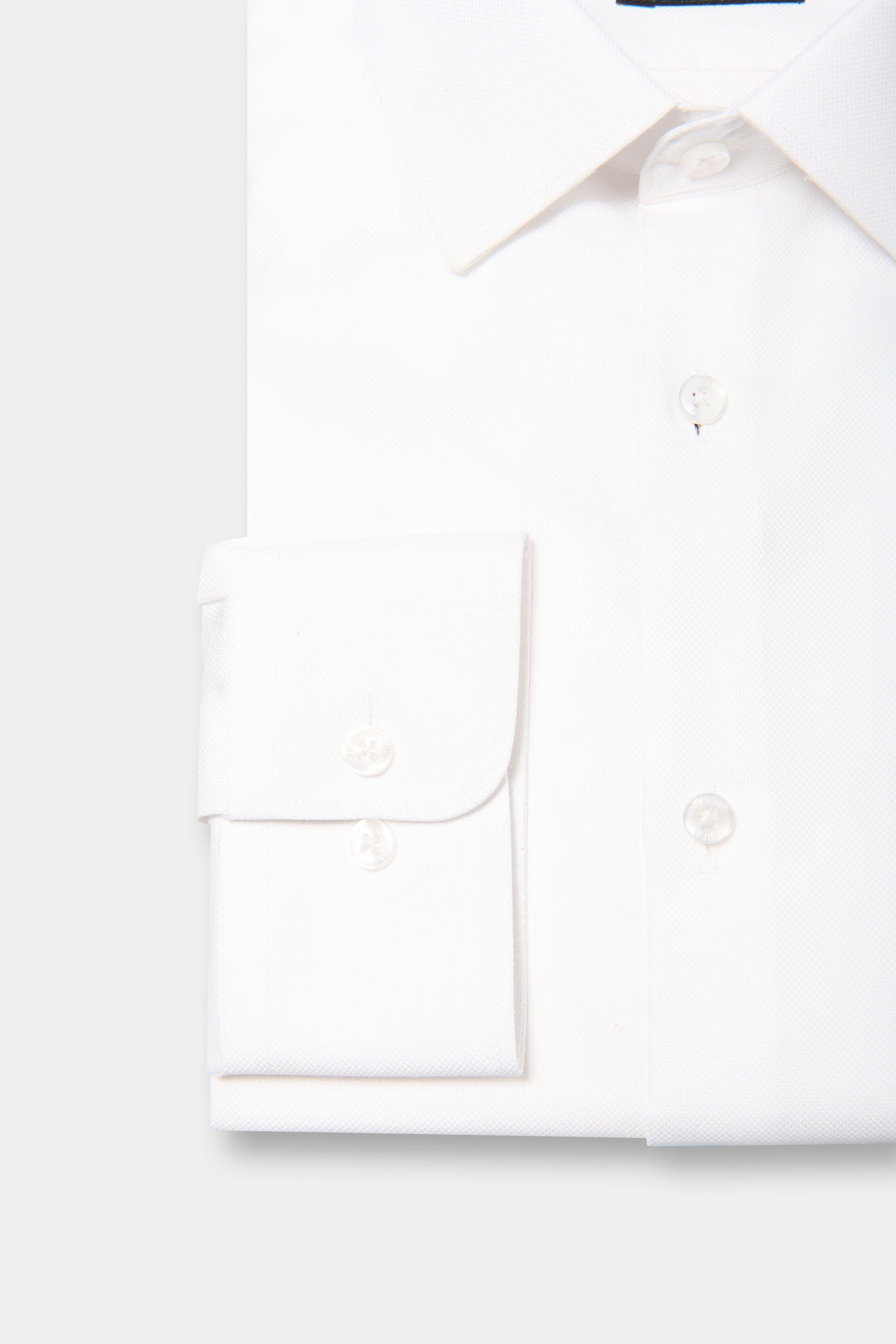 ligne jerem black   chemise texturée pur coton   coupe ajustée avec pinces au dos   col semi-italien avec baleine amovible   poignets arrondis ajustables à deux boutons   int...