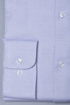 ligne jerem black 
 coupe droite sans pinces au dos 
 col classique avec baleine amovible 
 poignets arrondis ajustables à deux boutons