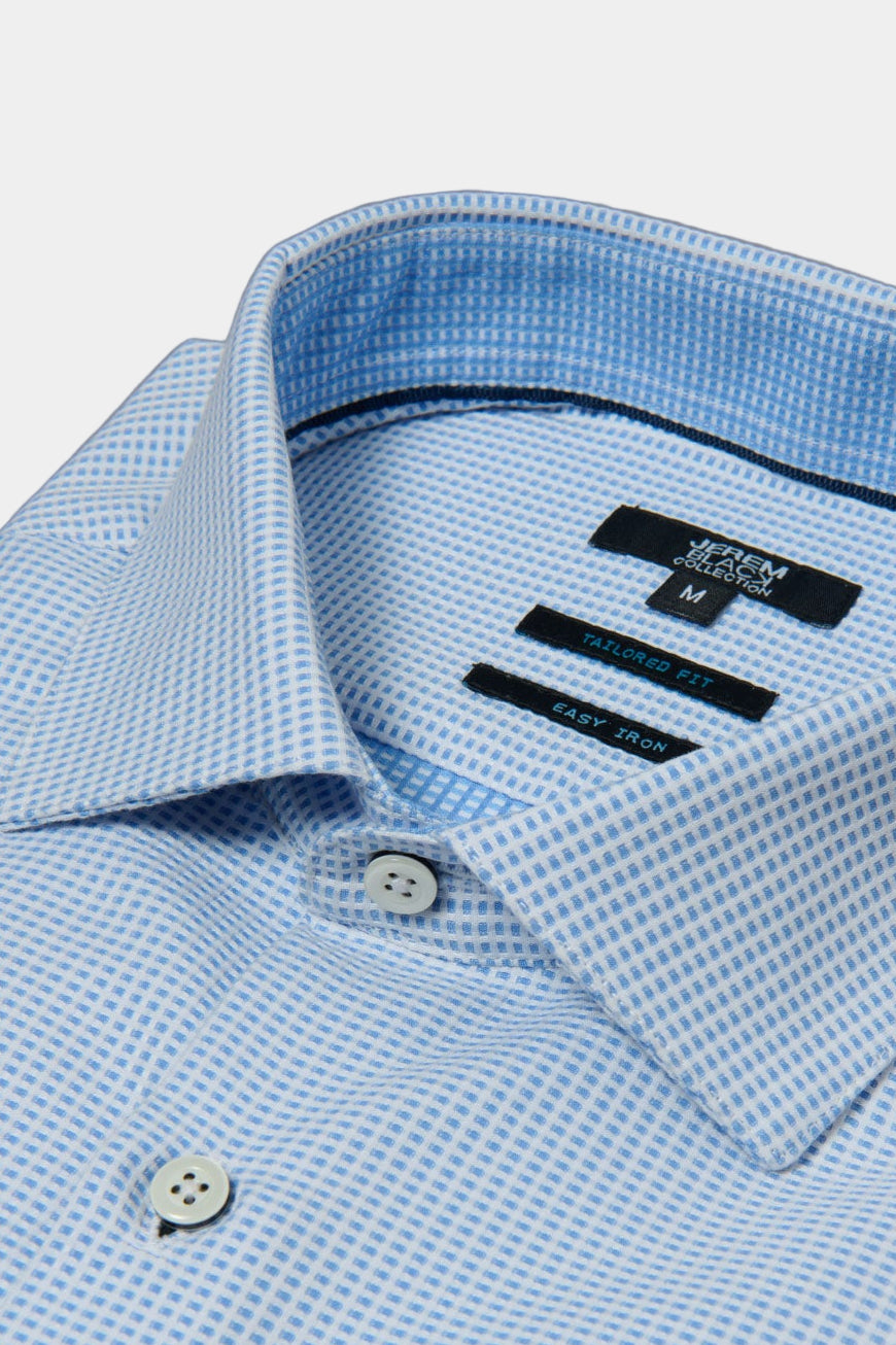 ligne jerem black 
 chemise en popeline de coton à motif géométrique 
 coupe ajustée avec pinces au dos 
 col semi-italien avec baleine amovible 
 poignets arrondis ajustable...