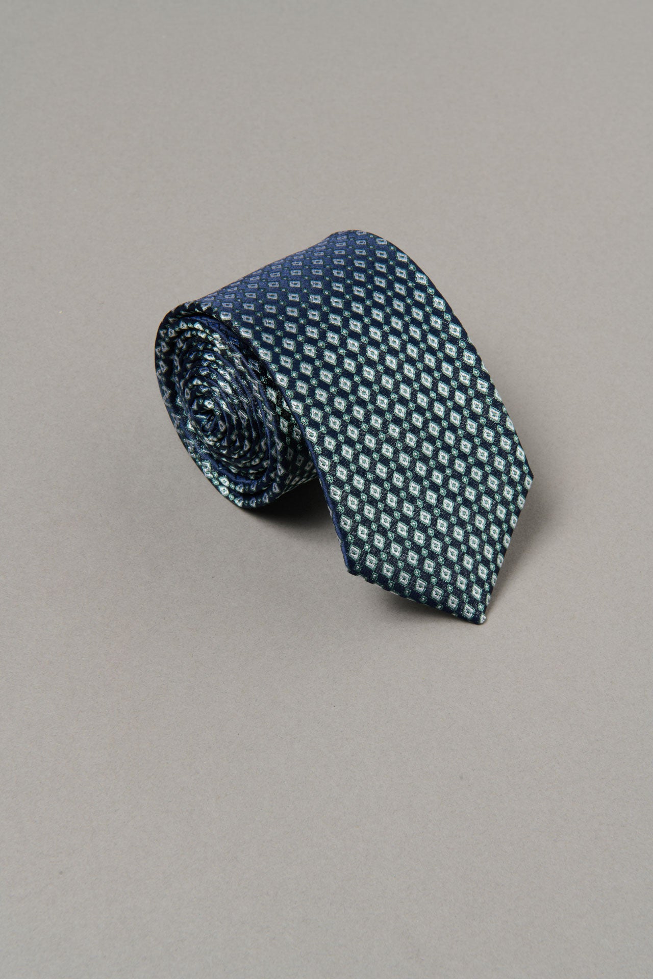 Cravate motif géométrique Jerem vue 2