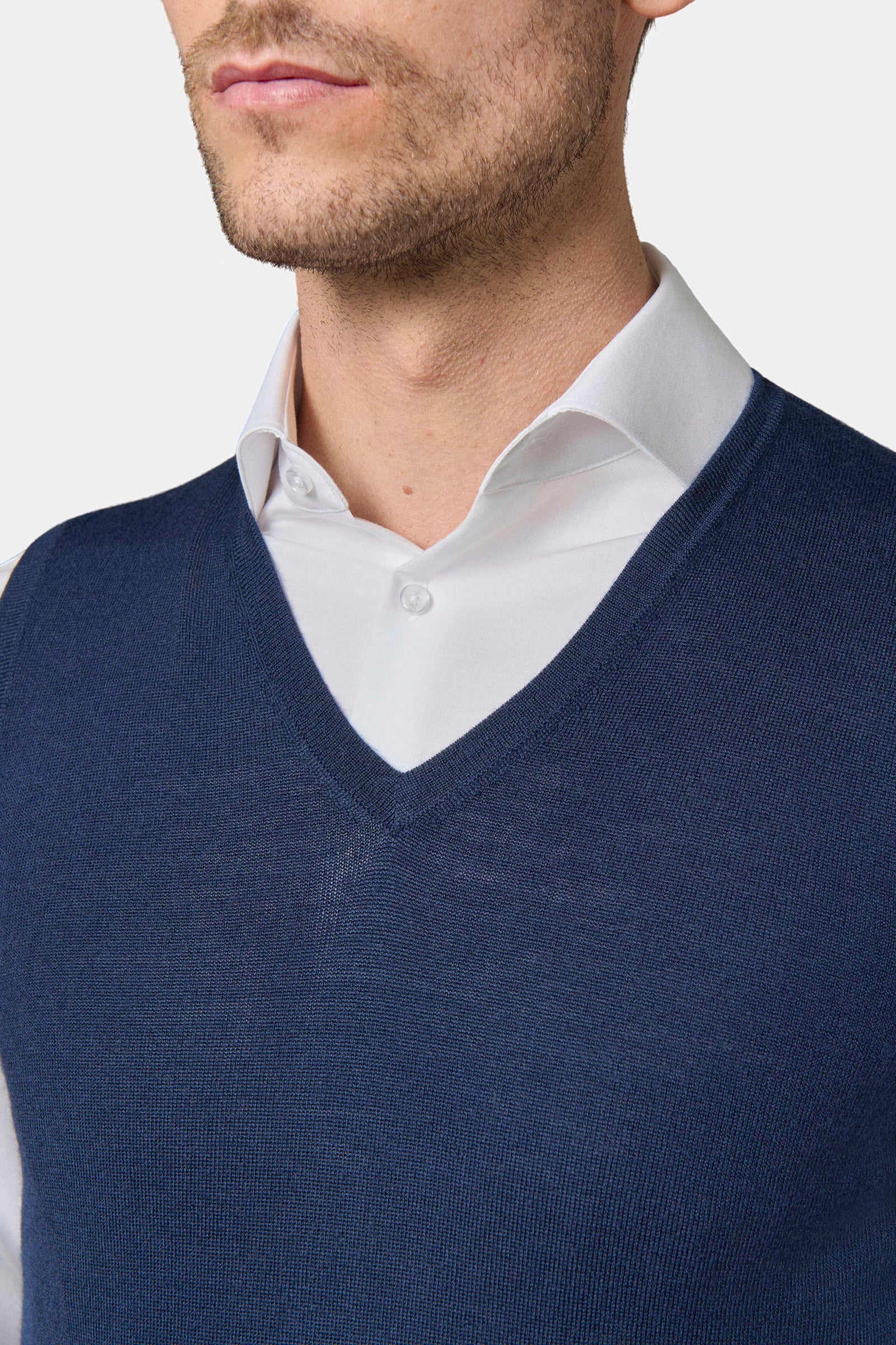 Pull sans manche col V Pilet Jerem vue 2