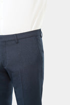 Pantalon de costume ajusté, sergé faux-uni stretch Jerem, ceinture sartoriale stretch, ceinture sartoriale