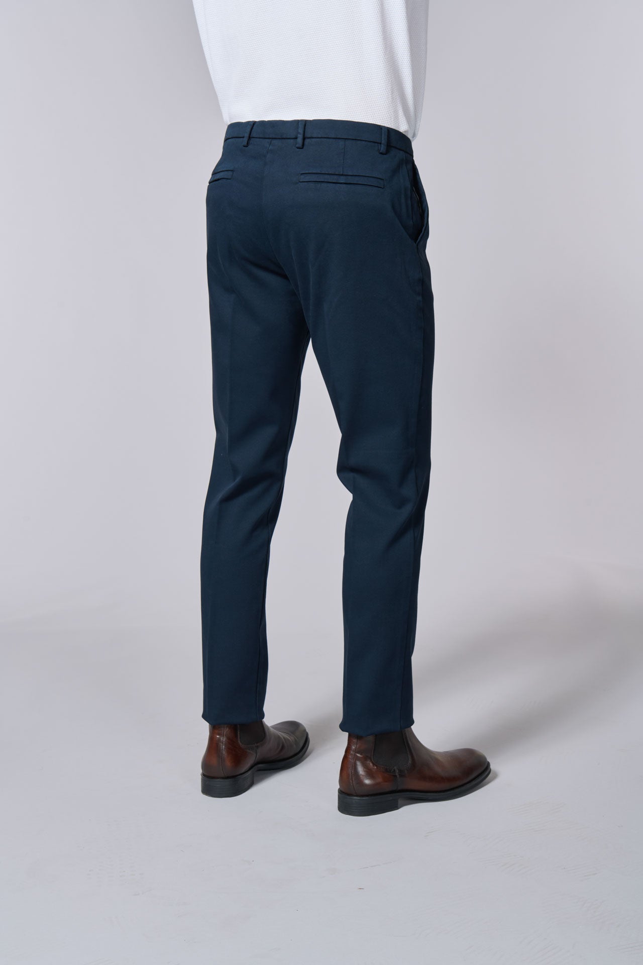 Pantalon ajusté en tricotine de coton stretch Jerem, poches italiennes vue 9