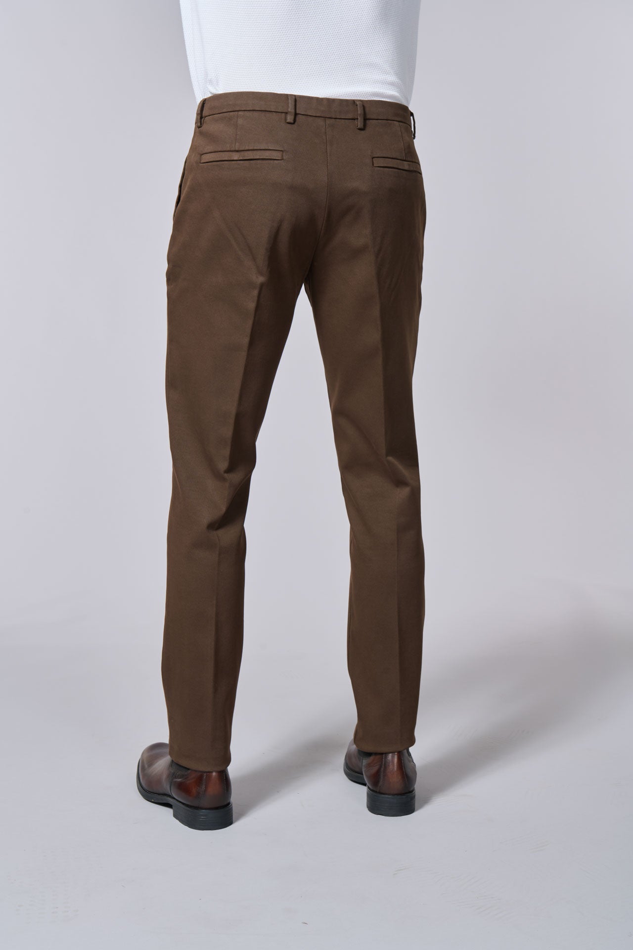 Pantalon ajusté en tricotine de coton stretch Jerem, poches italiennes vue 13